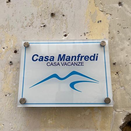 לינה וארוחת בוקר נאפולי Casa Manfredi מראה חיצוני תמונה