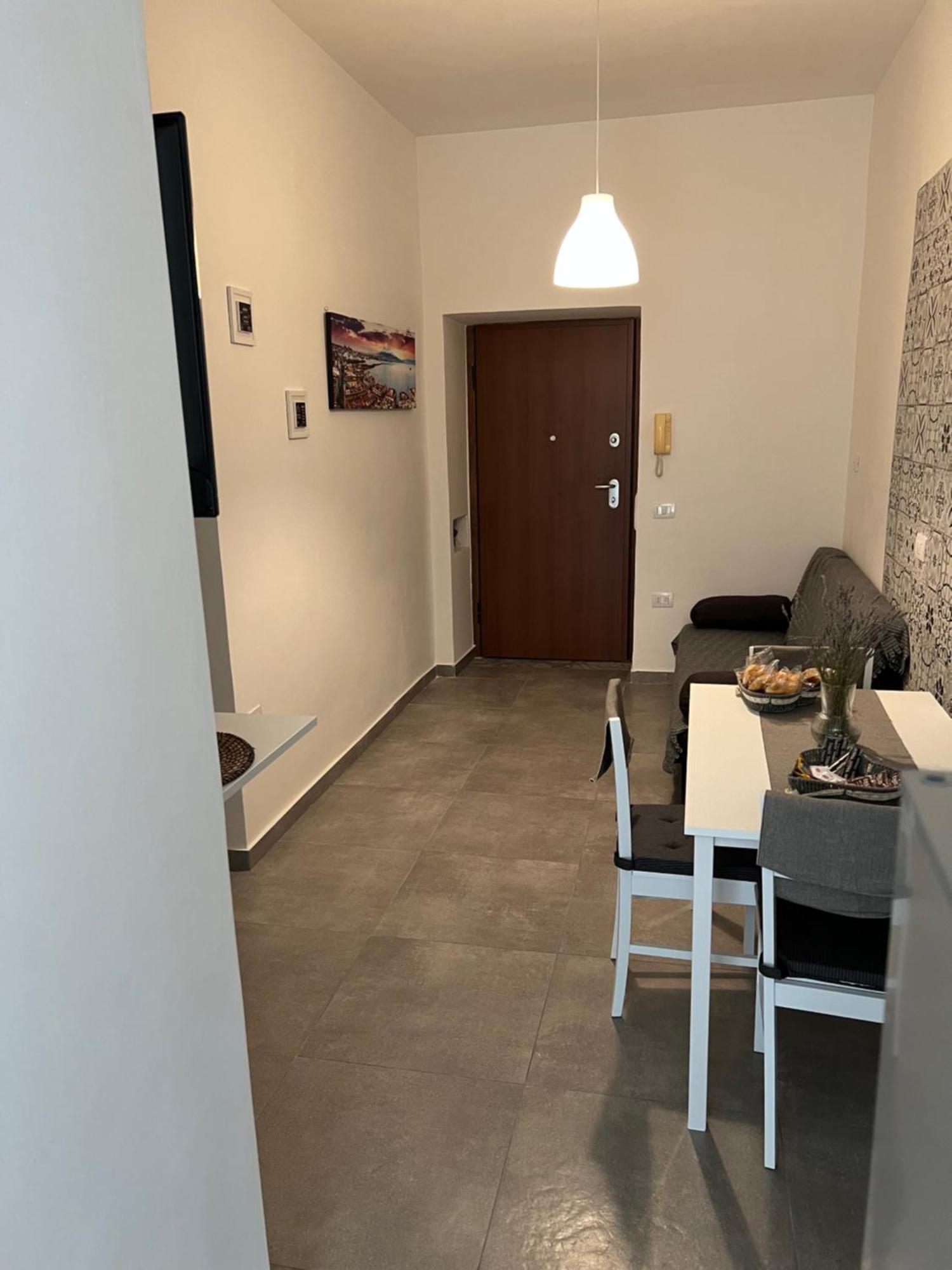 לינה וארוחת בוקר נאפולי Casa Manfredi מראה חיצוני תמונה